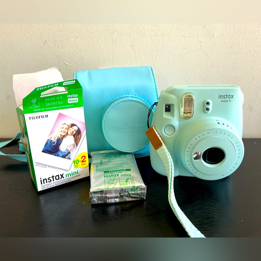 Fujifilm instax mini 9 camera